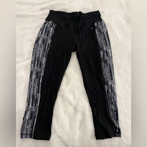 Danskin capri activewear leggings black